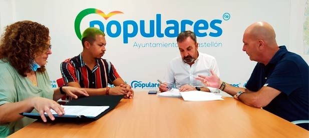 Redondo: "Desde el PP volvemos a tender la mano para buscar una solución que no deje en la estacada a los profesionales que tanto han hecho por los más de 900 usuarios del servicio del área de Bienestar Social"