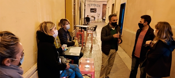 Redondo: "Con las restricciones sanitarias que se están aplicando a los locales, muchos de ellos apenas pueden dar servicio a una o a lo sumo un par de mesas en el interior y carecen de permiso para colocar terraza, lo que pone en riesgo su continuidad"