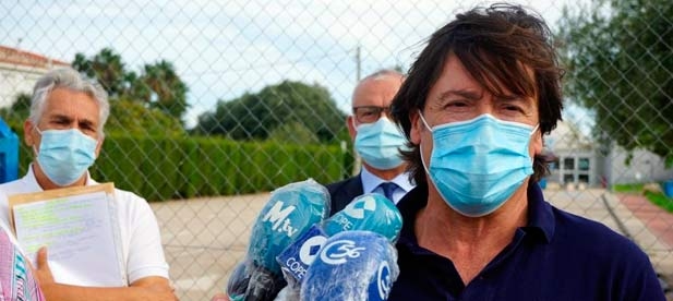 José Antonio Redorat, presidente local del PP, reivindica inversiones directas en el tejido productivo porque "con los anuncios del PSOE, las familias no comen a final de mes"