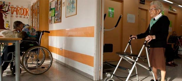  La propia Conselleria de Igualdad y Políticas Inclusivas, que deberá dar luz verde a la nueva residencia de mayores, confirma no tener noticias del solar que debe ceder el Ayuntamiento para su construcción.