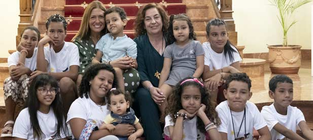 El programa 'Vacaciones en Paz' representa la solidaridad de los castellonenses con el pueblo saharaui y cuenta con gran aceptación tanto por parte de las familias de acogida como de los menores participantes, destaca la diputada Marisa Torlà.