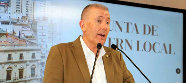 Otros asuntos aprobados por el órgano municipal incluyen la adjudicación a BECSA de las obras de mejora del Camí de l’Obra por 603.092,92 euros más IVA, y el alquiler de la nueva sede para la Asociación de Jubilados del Raval Universitari.