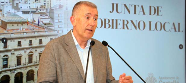 Sales destaca la Junta de Gobierno “más social del año” con 130.000 € para asociaciones locales y 480.000 € para cooperación internacional.