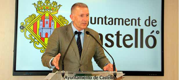 El edil recuerda que "en los últimos cuatro meses se han realizado más de 35.600 trámites en las diferentes tenencias de alcaldía, facilitando as principales gestiones que nuestros vecinos realizan con el Ayuntamiento"