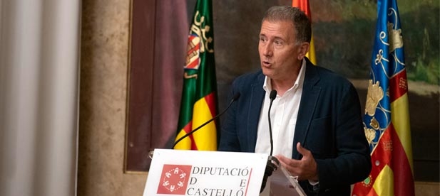 Sales lamenta que el PSOE utilice el dinero de la provincia para pagar a sus amigos. "Este es el verdadero código ético del PSOE"