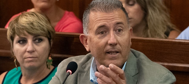 Sales cuestiona el "silencio cómplice de la Diputación" que en lugar de "defender a Castellón está ejerciendo de escudero de Puig"