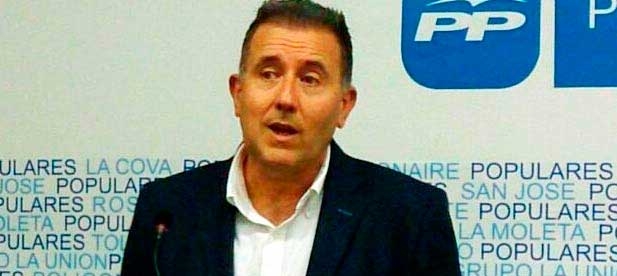 Sales (PP): "En 2003, Diputación, Ayuntamiento y Consell ejecutaron la nueva carretera mientras los hoy socios del PSPV se encadenaban a las máquinas y paralizaban la obra"