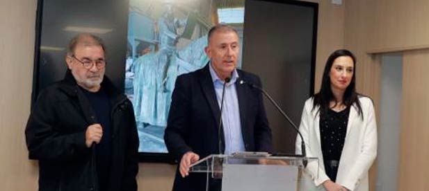 Sales ha asegurado que "no es verdad que se supiera desde el principio que la escultura llevaría la cara de Chema Prades. Amparo Marco miente".