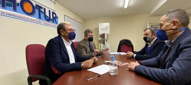 Redondo: "Desde Ashotur nos trasladan que los hosteleros lo que necesitan es trabajar y generar sus propios ingresos y que nunca más tengan que bajar la persiana."