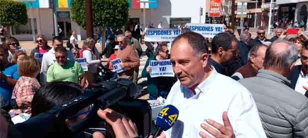 Salvador Aguilella, secretario general del PPCS, sostiene que el &ldquo;bloqueo injusto y antidemocr&aacute;tico que el PSOE impone a la C&aacute;mara Baja acabar&aacute; cuando este gobierno desaparezca&rdquo;. &ldquo;Y ya queda menos&rdquo;, afirma el portavoz del PPCS