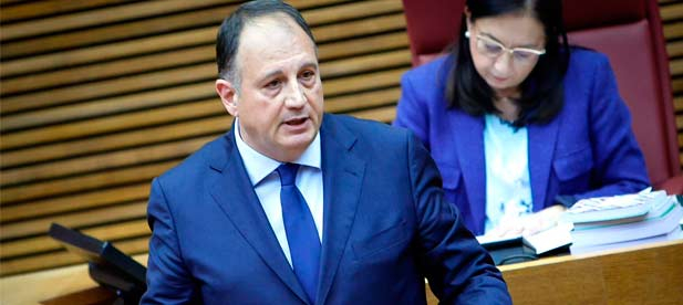 Salvador Aguilella denuncia el uso de instituciones “que deberían ser neutrales” y cumplir con el protocolo. “La representación del Consell estaba anunciada y se le ha negado presencia y palabra”