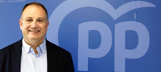 “Desde el PP reivindicamos otras prioridades, como ayudas para el pago de la factura de la luz o la gratuidad del servicio de taxi rural”, expone Salvador Aguilella