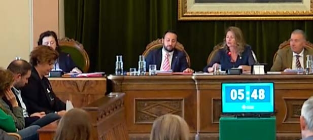 Carrasco: "Nunca he tenido nada que ocultar, ahora además aparece desglosada para que el PSOE se pueda dedicar a lo verdaderamente debería importarle."