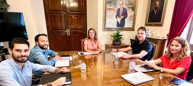 Carrasco: "Exploramos las vías técnicas y legales para frenar el proyecto tal y como lo concibió el gobierno anterior."