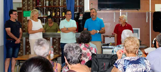 Redondo destaca que los alumnos y alumnas de Tetuán XIV aplican sus conocimientos teóricos en prácticas reales mientras mejoran instalaciones municipales como la tenencia de alcaldía del distrito sur o el Centro Cívico de San Lorenzo.