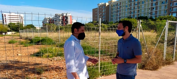Toledo recuerda que "el Ayuntamiento puede y debe llevar a cabo la limpieza de parcelas de manera subsidiaria si no lo hace el propietario."