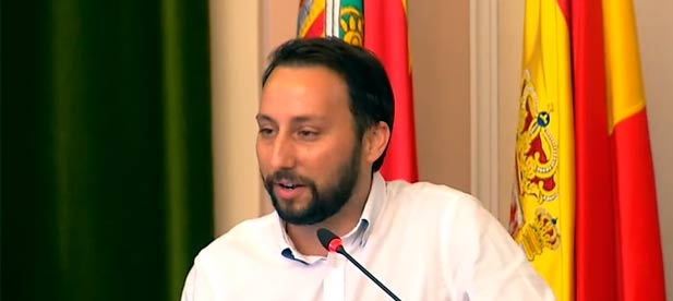Toledo ha acusado al portavoz nacionalista de “crear un debate extemporáneo de filibusterismo político, porque no han asumido su derrota electoral y no aceptan que los castellonenses les hayan echado del gobierno”