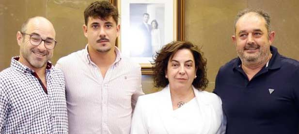 Para Torlà, “no tiene sentido gobernar de espaldas a los vecinos. Si lo que pretendían PSOE y Compromís era imponer un modelo con su rodillo, lo único que han conseguido es que el pueblo se una para manifestar su oposición al puerta a puerta”