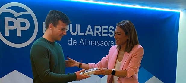 El objetivo es desarrollar un plan de becas desde el consistorio para "apoyar a estudiantes brillantes". "Poner en valor su dedicación y defenderla como modelo".