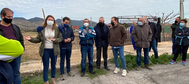 La portavoz del Partido Popular en el Ayuntamiento de Castellón, Begoña Carrasco, se ha reunido con un centenar de vecinos afectados