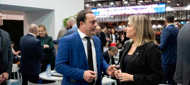 Andrés Martínez destaca el respaldo a los municipios: “hemos aumentado un 75,3% el presupuesto turístico en esta legislatura”.