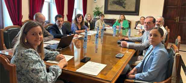 La presidenta del Patronato de Turismo, Arantxa Miralles, ha incidido en la importancia del Festival del Viento como "un evento emblem&aacute;tico que simboliza el modelo tur&iacute;stico que queremos para Castell&oacute;n: innovador, familiar y de primer nivel".