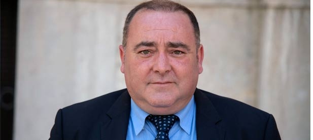 Vicente Pallarés, diputado provincial, lamenta que el PSPV haya retirado los 6.000 euros a dos poblaciones "que tienen el transporte un servicio fundamental para sus vecinos"