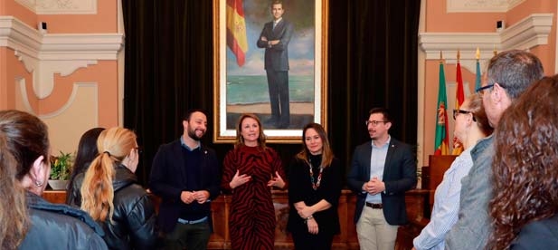 Carrasco: “Se trata de inmuebles nuevos, con tres habitaciones y dos baños, además de garaje y trastero, que suponen una solución habitacional para 37 personas."