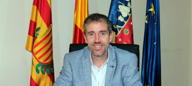 Alós: “Nos hemos ofrecido a repartir este material a las salidas del pueblo, pero se nos ha negado esa posibilidad”