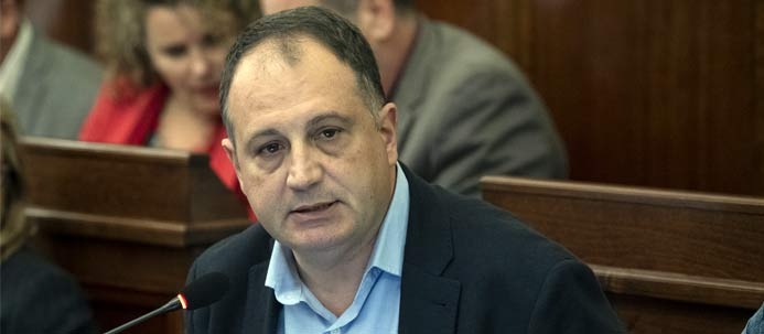 Salvador Aguilella, diputado provincial del PPCS, lamenta que tras años de consenso “haya llegado el rodillo de la izquierda para vetar derechos recogidos en la legislación española”