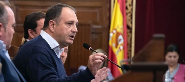 “Hay que ayudar y evitar que nuestra provincia caiga. Y en el PP tenemos un pacto con Castellón al que deseamos que se unan el resto de fuerzas políticas”, señala Aguilella