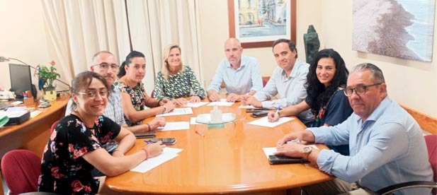 La delegada del Consell en Castellón, Susana Fabregat, se ha comprometido a trasladar las necesidades del municipio, especialmente las referentes a las obras de ampliación del ambulatorio