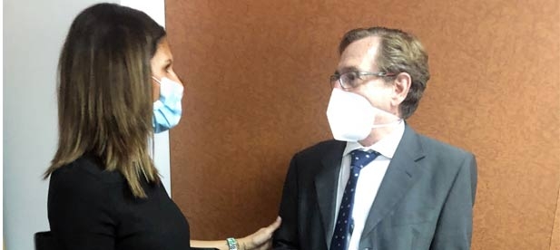 Mª Ángeles Pallarés recuerda que el 22 de junio entregó en mano al conseller de Sanitat, Miguel Mínguez, una hoja de ruta. “Hay que trabajar para atender a pacientes y sanitarios. Urge”