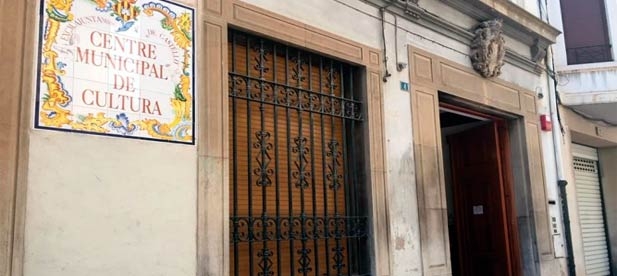 La portavoz del Partido Popular en el Ayuntamiento de Castellón, Begoña Carrasco, urge una solución antes de que vuelvan a ser desalojados, el 15 de enero, de la Cámara Agraria donde fueron derivados temporalmente.