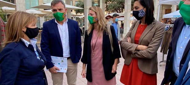 La portavoz del PP en el Ayuntamiento de Castellón, Begoña Carrasco, lamenta que el equipo de gobierno vuelva a decir 'no' a reivindicaciones vecinales pendientes de la anterior legislatura.