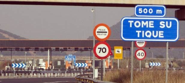 La amenaza del PSOE de imponer tarifas a los usuarios de la autovía y la autopista "es injusto y demuestra que la izquierda solo quiere recaudar para garantizarse la nómina"
