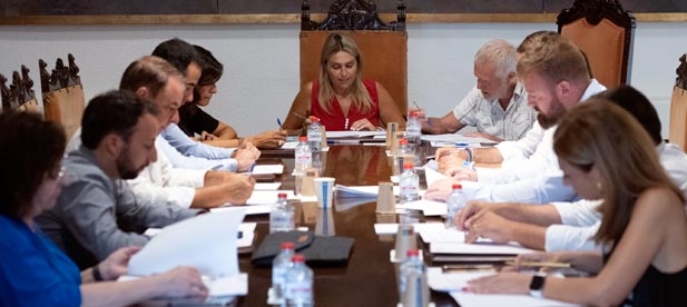 "La Diputación está y va a estar con todos los pueblos pero, sobre todo, con los pequeños y más vulnerables", afirma la presidenta de la Diputación, Marta Barrachina