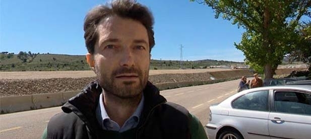 Para Jesús Lecha, portavoz del PP, "el PSOE no tiene criterio, su voto varía en función del municipio. Nosotros vamos a seguir protegiendo al centenar de cazadores de Morella"