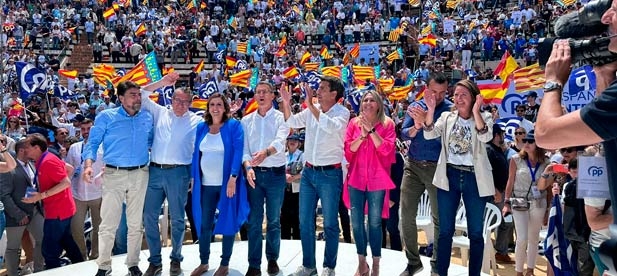 Marta Barrachina considera "doloroso" el proceso en el que el PSOE ha embarcado a España. "Las sonrisas de líderes socialistas de Castellón dando su voto favorable al germen de la desigualdad merece un análisis. No todo vale"