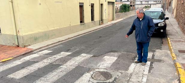 El portavoz del PP en la localidad, Ricardo Navarre, considera “urgente” mejorar los pasos peatonales y habilitar pasos para personas con movilidad reducida. “Hay que cuidar de Soneja”