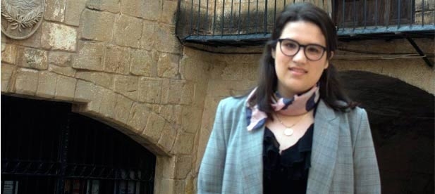 “El PSOE priva a cientos de familias de un recurso básico como derriba viviendas que forman parte de nuestro patrimonio”, lamenta la portavoz del PP, Ana Obiol