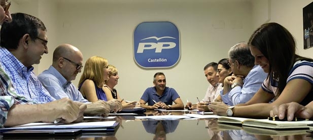 La nueva directiva del PP de Castellón ha reunido a la oficina parlamentaria dentro del nuevo organigrama de los populares para reforzar la defensa de la provincia.
