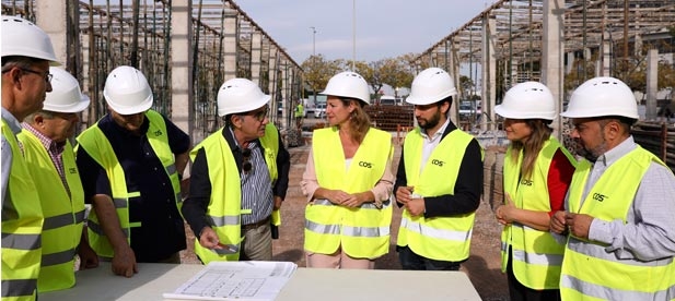 La primera edil anuncia en la visita a las obras que “el edificio contará con cerámica de Castellón, habrá espacios verdes y crearemos un entorno adaptado a las necesidades de los pacientes”