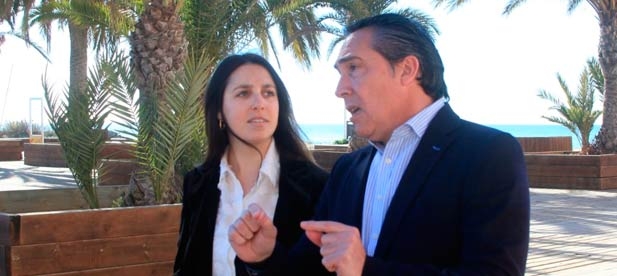 Agut se reúne con el diputado autonómico del PPCV, Rubén Ibáñez, quien reivindica la ayuda de un Consell "que está agotado". "Ximo Puig está más ocupado en esquivar a la justicia que en trabajar por la gente.
